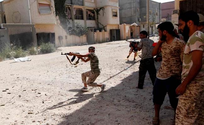 High Toll As Libyan Fighters Close In On ISIS In Sirte