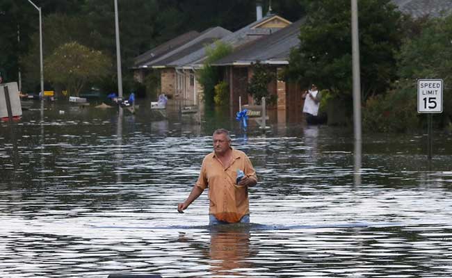 11 Dead, 40,000 Homes Flooded In Louisiana