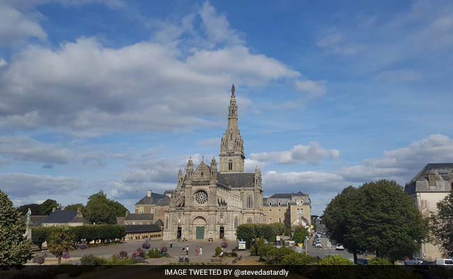 Under Heavy Security, Catholic Pilgrims Visit Lourdes Shrine