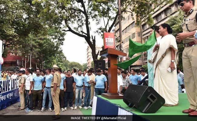 Mamata Banerjee Walks 4 Kilometres In Kolkata To Promote Safe Driving