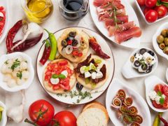 Mediterranean Diet, Exercise Can Cut Risk Of Alzheimer's Mediterranean Diet, Exercise Can Cut Risk Of Alzheimer's