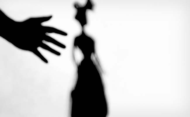 यूपी के बांदा में किशोरी से रेप के बाद सिर कुचला और तेजाब डालकर हत्या की