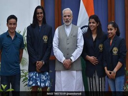 PV Sindhu, Sakshi Malik Likely To Be New Faces Of Swachh Bharat Mission PV Sindhu, Sakshi Malik Likely To Be New Faces Of Swachh Bharat Mission