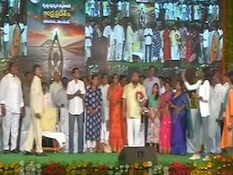 जानें, विजयवाड़ा के मंच पर ओलिंपिक की सिल्वर मेडलिस्ट सिंधु को बैडमिंटन में किसने दी चुनौती... जानें, विजयवाड़ा के मंच पर ओलिंपिक की सिल्वर मेडलिस्ट सिंधु को बैडमिंटन में किसने दी चुनौती...