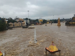 भारी बारिश के बाद फिर बढ़ रहा है गोदावरी का जलस्तर, नदी किनारे रहनेवालों को चेतावनी भारी बारिश के बाद फिर बढ़ रहा है गोदावरी का जलस्तर, नदी किनारे रहनेवालों को चेतावनी