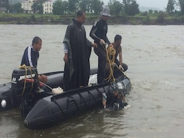 Naval Divers Locate Wreckage Of Second Bus In Mahad Tragedy Naval Divers Locate Wreckage Of Second Bus In Mahad Tragedy