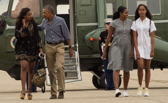 Obamas Wrap Up Final Summer Trip As First Family