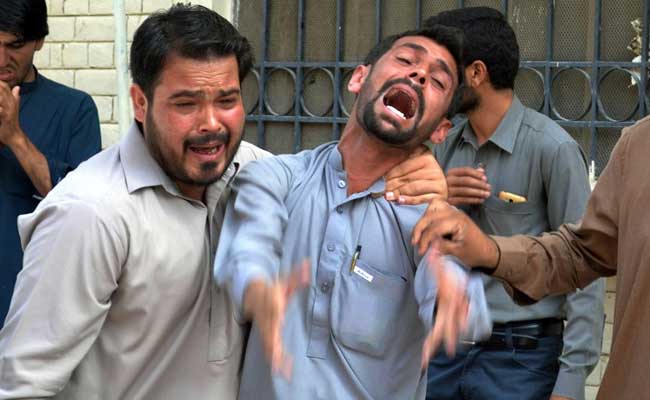 Pakistani Lawyers Announce Week Of Mourning Over Hospital Blast