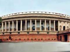 नोटबंदी : हालात की समीक्षा के लिए RBI गवर्नर, वित्त सचिव को तलब करेगी संसदीय समिति
