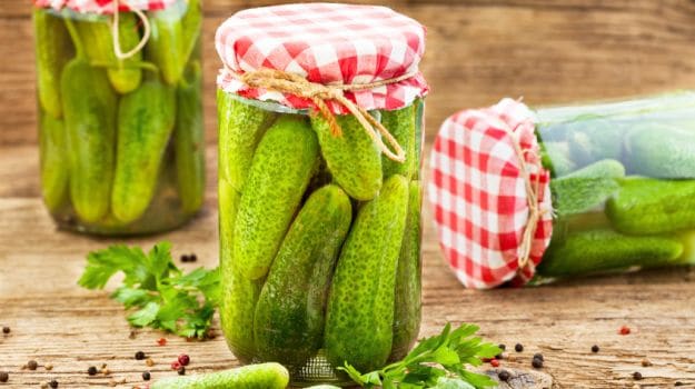 7 Incredible Health Benefits of Pickle Juice: Drink Up!