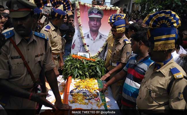 CRPF Officer's 6-Year-Old Daughter, Wife To Unfurl Flag Where He Fell Last Year