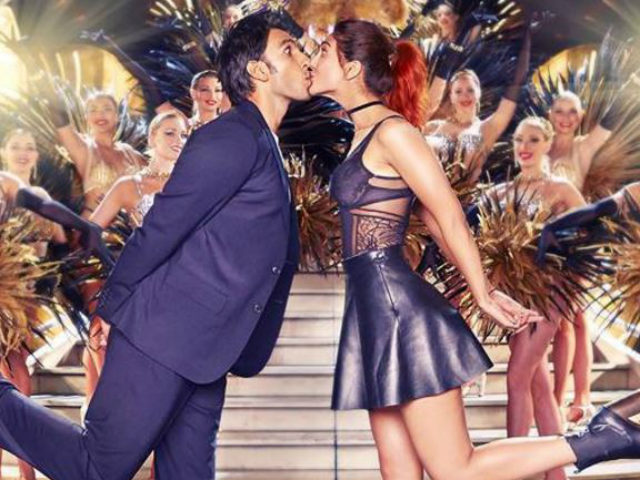 Ranveer and Vaani Are Still <I>Befikre</i>, Still Kissing on New Poster