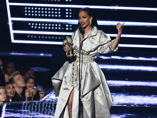 Beyonce Dominates MTV VMAs: Full List of Winners - NDTV Movies