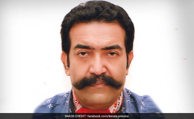 Kerala Official's 14-Second Stare Rule Makes the Day For Tweeple