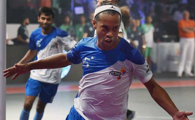 पाकिस्तान में दोस्ताना मैच खेलने के लिये रोनाल्डिन्हो को मिली मोटी रकम