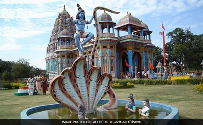 American Woman Immerses Herself In Krishna Bhakti In Madhya Pradesh