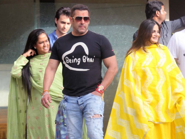 Salman Khan Celebrates Rakhi With Sisters Alvira, Arpita. See Pics