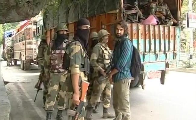 Border Security Force Back In Kashmir After 12 Years, Take Over Schools