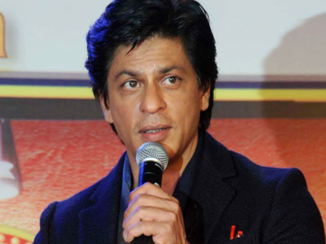 Shah Rukh Khan Reveals Release Date of His Aanand L Rai Film on Twitter