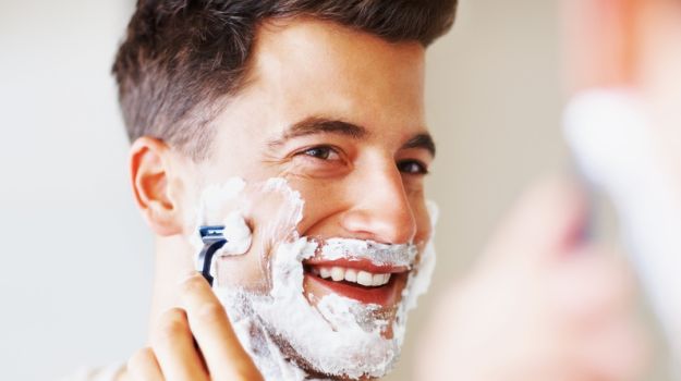 दाढ़ी बनाने वाले रेजर को कितने दिनों में बदल देना चाहिए? स्किन के डॉक्टर ने बताया ऐसा नहीं किया तो बज जाएगी चेहरे की बैंड दाढ़ी बनाने वाले रेजर को कितने दिनों में बदल देना चाहिए? स्किन के डॉक्टर ने बताया ऐसा नहीं किया तो बज जाएगी चेहरे की बैंड