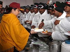 For Siachen Soldiers, Smriti Irani Carries Mother-Approved <i>Mithai</i>