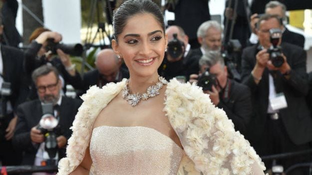 Veere Di Wedding: Sonam Kapoor's Weight Loss Journey; Fitness Tips Straight from Her Trainer
