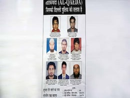 दिल्ली पुलिस 12 संदिग्ध आतंकियों की तलाश में जुटी, पोस्टर लगाए दिल्ली पुलिस 12 संदिग्ध आतंकियों की तलाश में जुटी, पोस्टर लगाए