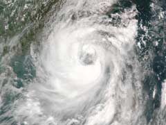 चीन के गुआंगदोंग में शक्तिशाली निदा तूफान की दस्तक, 151.2 Kmph की रफ्तार से चल रही हवाएं