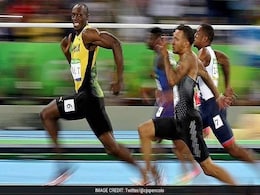 Usain Bolt's Viral-Worthy Mid-Race Grin During 100m Dash Is Now A Meme Usain Bolt's Viral-Worthy Mid-Race Grin During 100m Dash Is Now A Meme