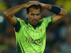 चैंपियंस ट्रॉफी : पाकिस्‍तान टीम को झटका, चोट के कारण यह तेज गेंदबाज हुआ टूर्नामेंट से बाहर...