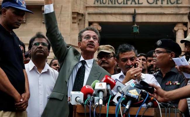 Jailed MQM Leader Waseem Akhtar Takes Oath As Karachi Mayor