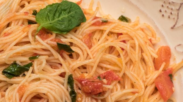 A Quick Way To Infuse the Taste of Summer Tomatoes Right Into Your Pasta