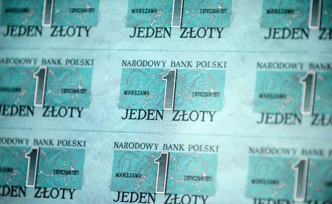 Top Secret Cold War Banknotes From 1970s Now Surface In Poland