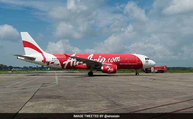 धमकी भरे फोन के बाद एयर एशिया की फ्लाइट की कोलकाता में हुई इमरजेंसी लैंडिंग