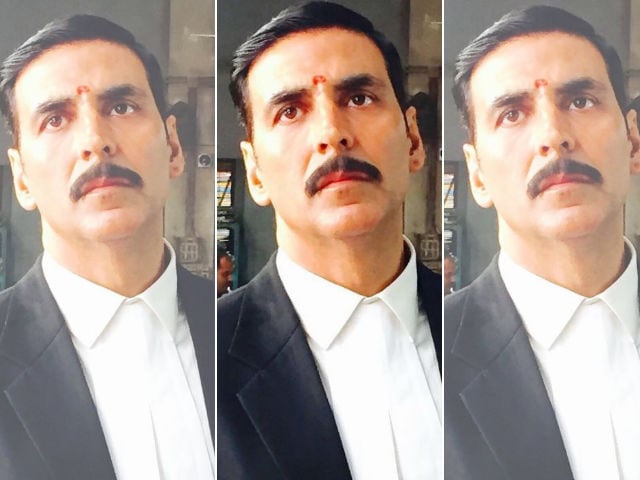 Akshay Kumar Tweets a Pic From Jolly LLB 2 Sets And Fans Are Worried