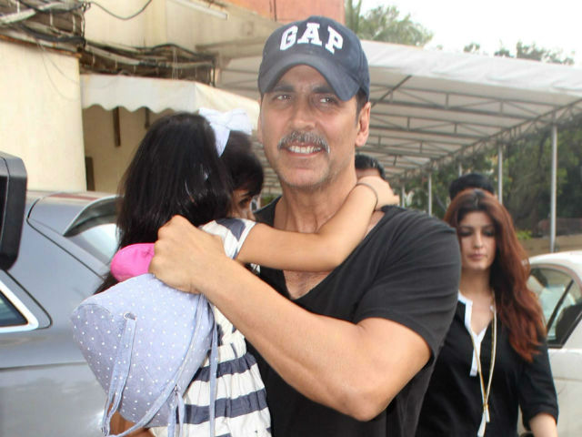 Akshay Kumar Posts Pic of His Birthday on a Boat With Daughter Nitara