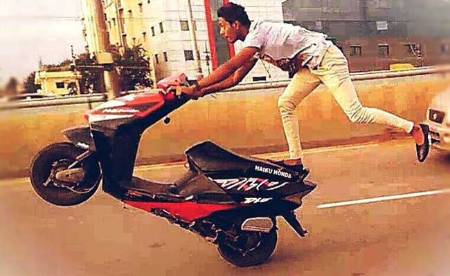 Traffic Cops In Bengaluru Chase Stunt Drivers Online