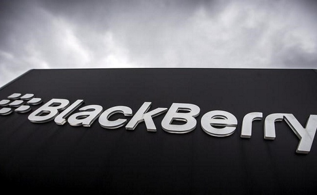 BlackBerry Outsourcing Smartphone Design In Strategic Shift
