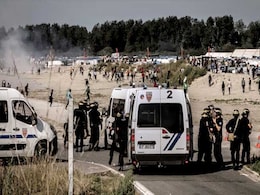 French President To Visit Notorious 'Jungle' Camp In Calais French President To Visit Notorious 'Jungle' Camp In Calais