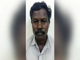 दिल्ली : निजी स्कूल में बच्ची का यौन शोषण, भारी हंगामे के बाद आरोपी गिरफ्तार दिल्ली : निजी स्कूल में बच्ची का यौन शोषण, भारी हंगामे के बाद आरोपी गिरफ्तार