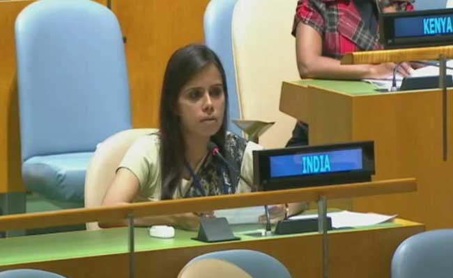 Praise For Indian Diplomat Who Rebuffed Nawaz Sharif At UN