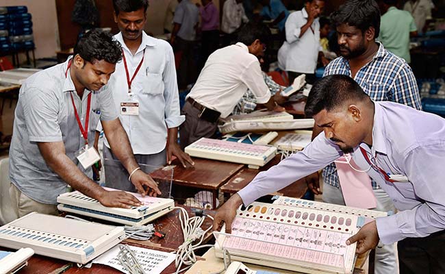 तमिलनाडु और पुद्दुचेरी में मतगणना जारी