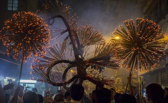'Fire Dragon' Draws Thousands To Hong Kong Festival