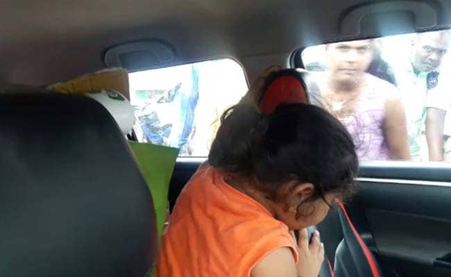 हैदराबाद : गार्जियन ने सोती बच्‍ची को लॉक कार में छोड़ा, भीड़ ने इसकी दी उन्‍हें सजा