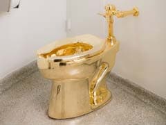 This Museum Is Inviting Viewers To Use An 18-Karat Gold Toilet