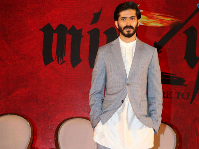 Here's Why Harshvardhan Kapoor Doesn't Have Six-Pack Abs in <i>Mirzya</i>