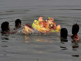 Ganpati Visarjan: जानिए Anant Chaturdashi के दिन गणेश विसर्जन का शुभ मुहूर्त, पूजा विधि और महत्व Ganpati Visarjan: जानिए Anant Chaturdashi के दिन गणेश विसर्जन का शुभ मुहूर्त, पूजा विधि और महत्व