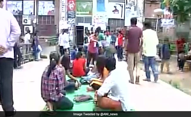 JNU Records 59% Polling Amid 'Azaadi' Chants And 'Dafli' Beats