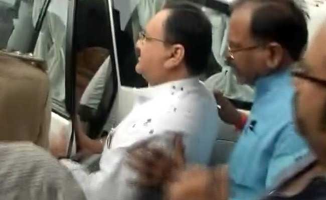 Angry AIIMS Students Throw Ink At Health Minister JP Nadda In Bhopal