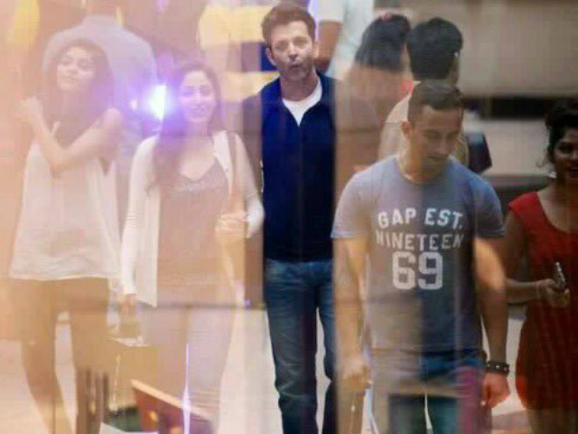 Yami Gautam Shares Status Update About Hrithik's <I>Kaabil</i>